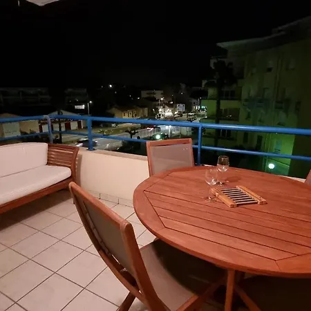 Caresse d'Azur, Cocon pour 4 personnes. *